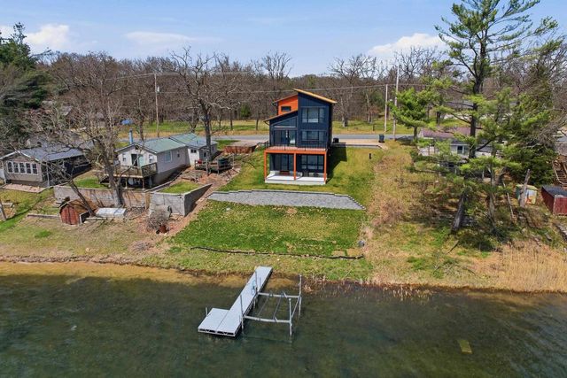 1153 E NORTH LAKE STREET, Hancock, WI 54943