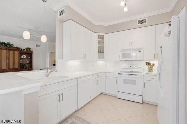 3904 Forest Glen BLVD 7-101, Naples, FL 34114