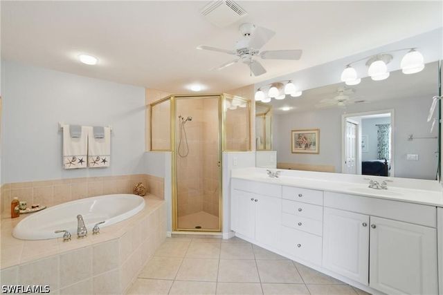 3904 Forest Glen BLVD 7-101, Naples, FL 34114