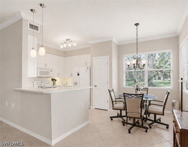 3904 Forest Glen BLVD 7-101, Naples, FL 34114