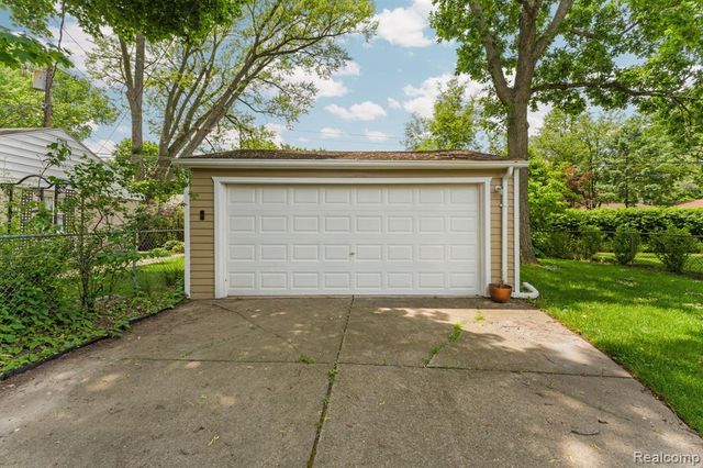 9833 Ingram Street, Livonia, MI 48150
