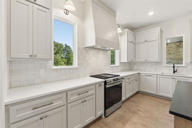 8110 Goldfinch Drive, Guthrie, OK 73044