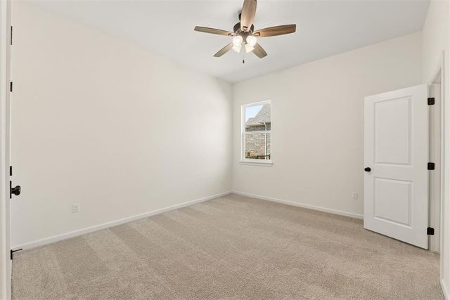 8110 Goldfinch Drive, Guthrie, OK 73044