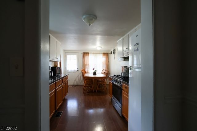 58 N Main St, Flemington Boro, NJ 08822