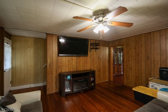 58 N Main St, Flemington Boro, NJ 08822