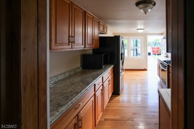 58 N Main St, Flemington Boro, NJ 08822