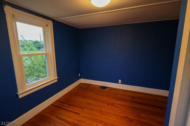 58 N Main St, Flemington Boro, NJ 08822