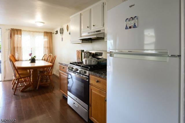58 N Main St, Flemington Boro, NJ 08822