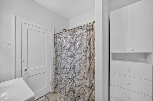2215 York Street, Des Moines, IA 50316