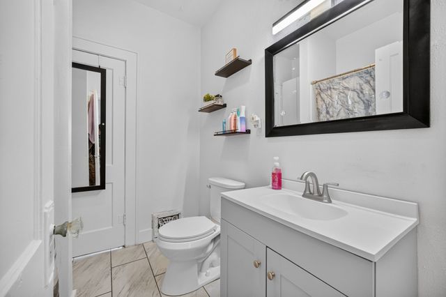 2215 York Street, Des Moines, IA 50316