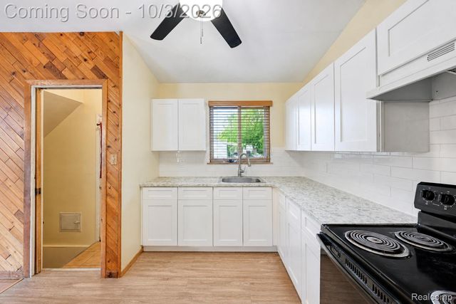15310 Oak Park Boulevard, Oak Park, MI 48237