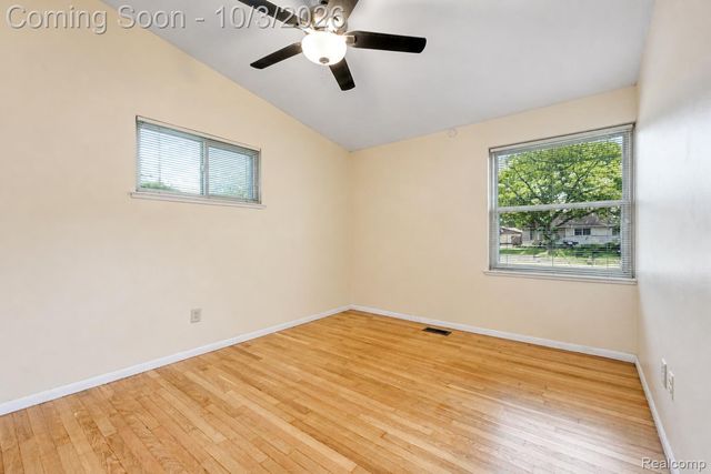 15310 Oak Park Boulevard, Oak Park, MI 48237