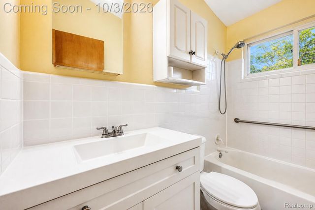 15310 Oak Park Boulevard, Oak Park, MI 48237