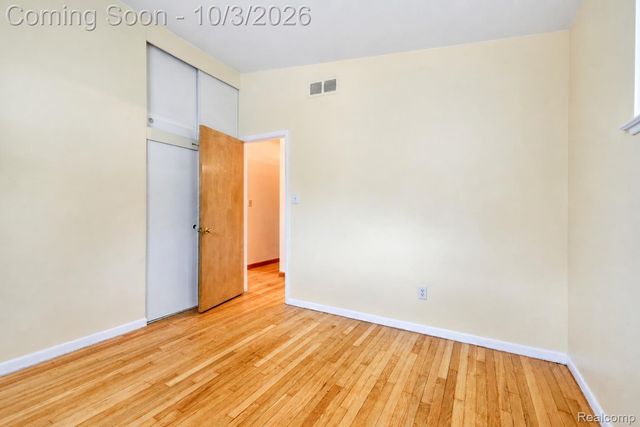 15310 Oak Park Boulevard, Oak Park, MI 48237