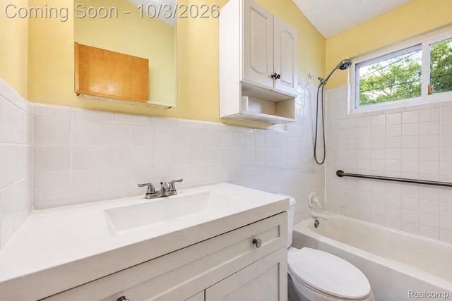 15310 Oak Park Boulevard, Oak Park, MI 48237