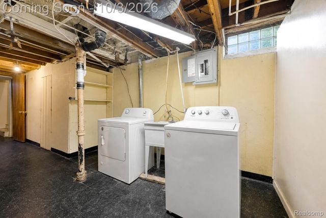 15310 Oak Park Boulevard, Oak Park, MI 48237