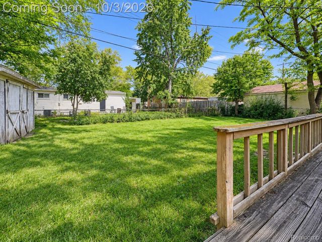 15310 Oak Park Boulevard, Oak Park, MI 48237
