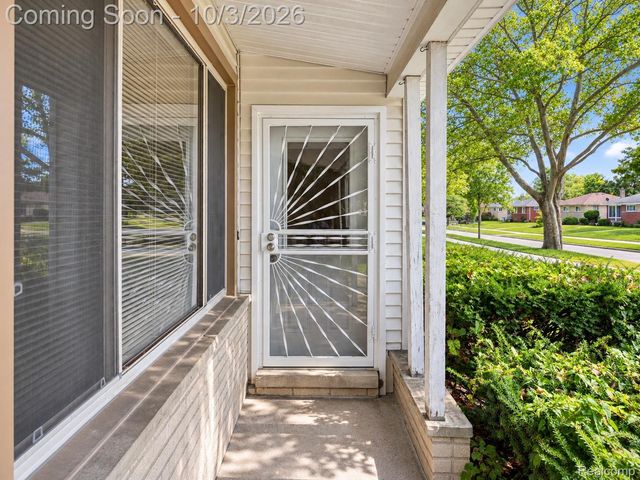 15310 Oak Park Boulevard, Oak Park, MI 48237