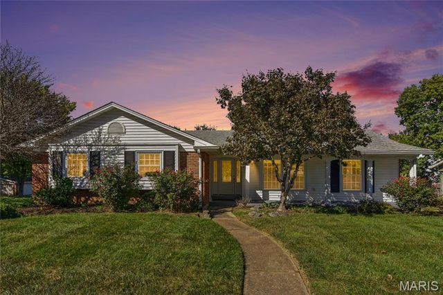 2311 Blue Hill Road, Chesterfield, MO 63017