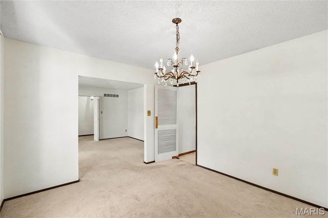 2311 Blue Hill Road, Chesterfield, MO 63017