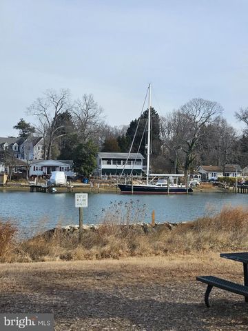 301 OAKWOOD RD, Edgewater, MD 21037