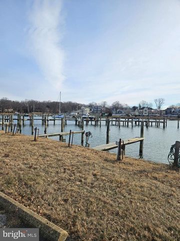 301 OAKWOOD RD, Edgewater, MD 21037