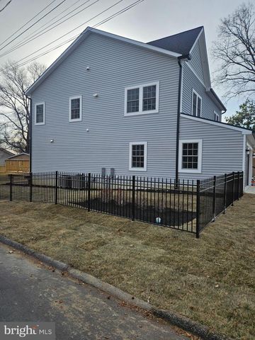 301 OAKWOOD RD, Edgewater, MD 21037