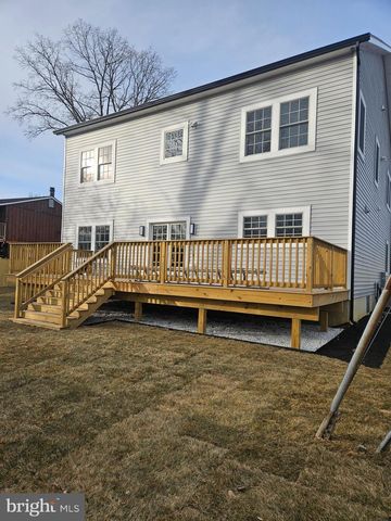 301 OAKWOOD RD, Edgewater, MD 21037