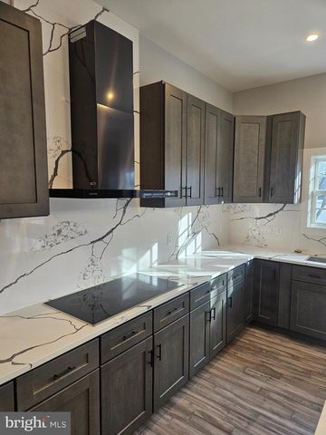 301 OAKWOOD RD, Edgewater, MD 21037