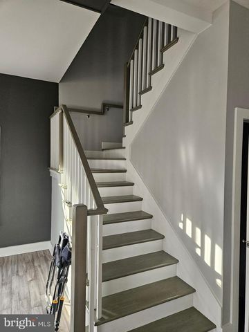 301 OAKWOOD RD, Edgewater, MD 21037