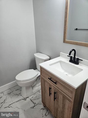 301 OAKWOOD RD, Edgewater, MD 21037