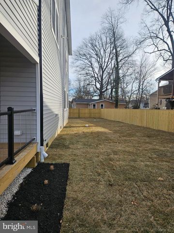 301 OAKWOOD RD, Edgewater, MD 21037