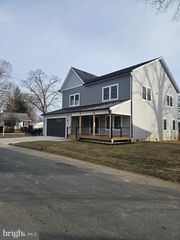 301 OAKWOOD RD, Edgewater, MD 21037