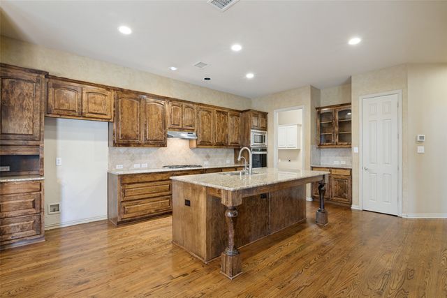 522 Oakhurst Drive, Murphy, TX 75094