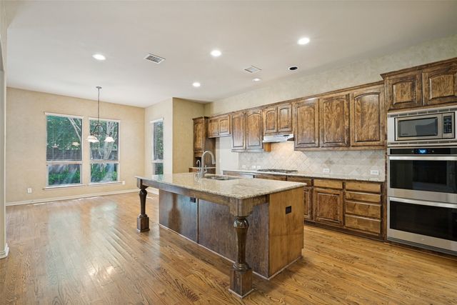 522 Oakhurst Drive, Murphy, TX 75094