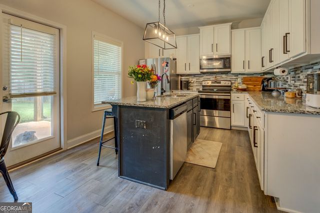 107 Coulter Woods Drive, Locust Grove, GA 30248