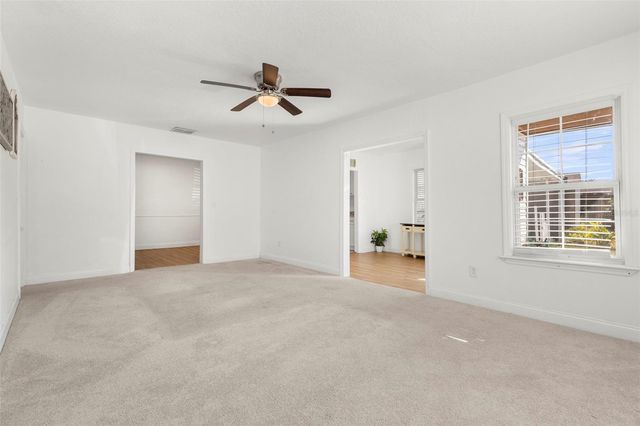 911 W CANDLEWOOD AVENUE, Tampa, FL 33603