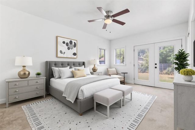 911 W CANDLEWOOD AVENUE, Tampa, FL 33603