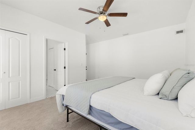 911 W CANDLEWOOD AVENUE, Tampa, FL 33603