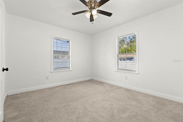 911 W CANDLEWOOD AVENUE, Tampa, FL 33603