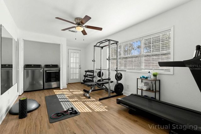 911 W CANDLEWOOD AVENUE, Tampa, FL 33603