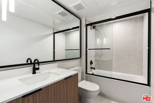 3667 Keystone Avenue 325, Los Angeles, CA 90034