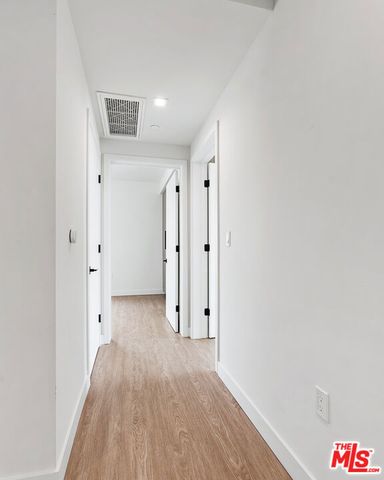 3667 Keystone Avenue 325, Los Angeles, CA 90034