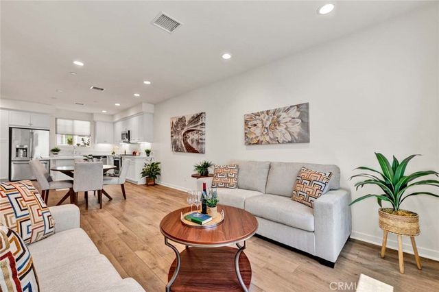 1104 Edgeton Court, Tustin, CA 92780