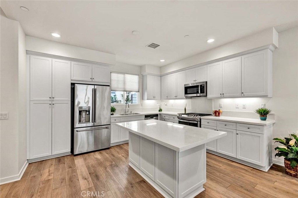 1104 Edgeton Court, Tustin, CA 92780