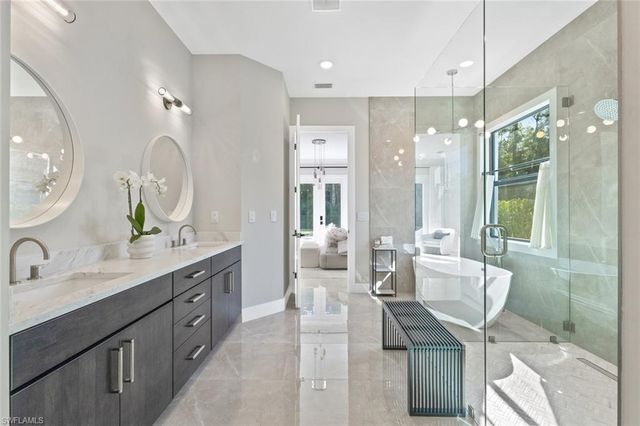 240 Allamanda WAY, Naples, FL 34114