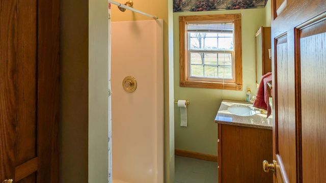 700 38th Ave NE, Austin, MN 55912