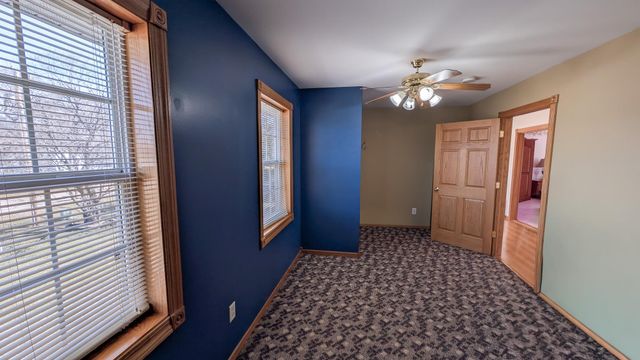 700 38th Ave NE, Austin, MN 55912