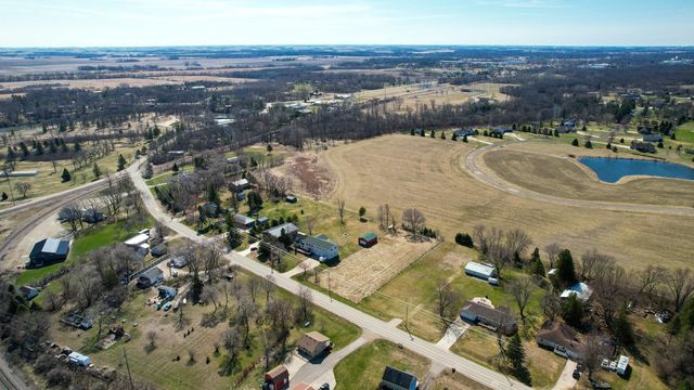 700 38th Ave NE, Austin, MN 55912
