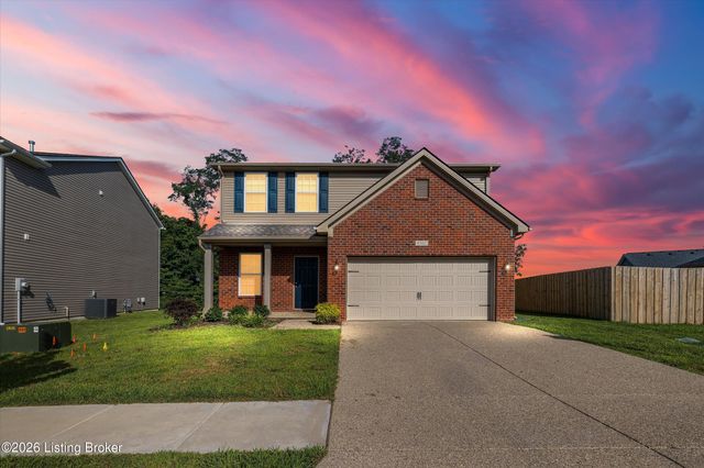 8102 Gateway Run Rd, Louisville, KY 40229